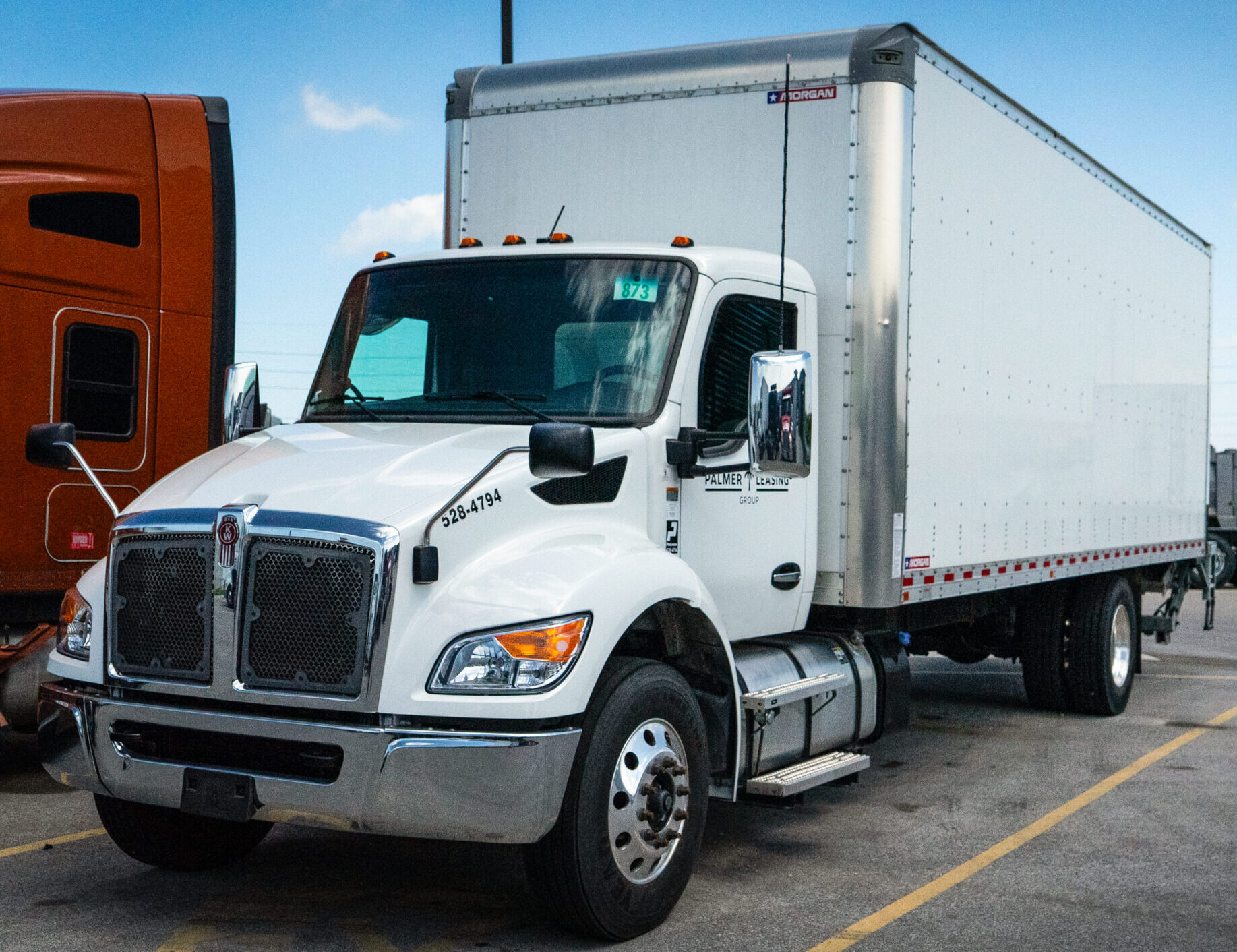 Kenworth T480 CDL 26 Foot Box Truck